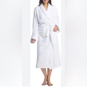 Fishers Finery Woman’s White Bamboo Blend Plush Shawl Belted Pocket Robe
